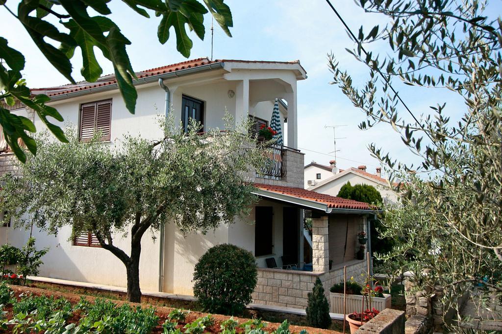 Apartments Graziella Poreč Exteriör bild