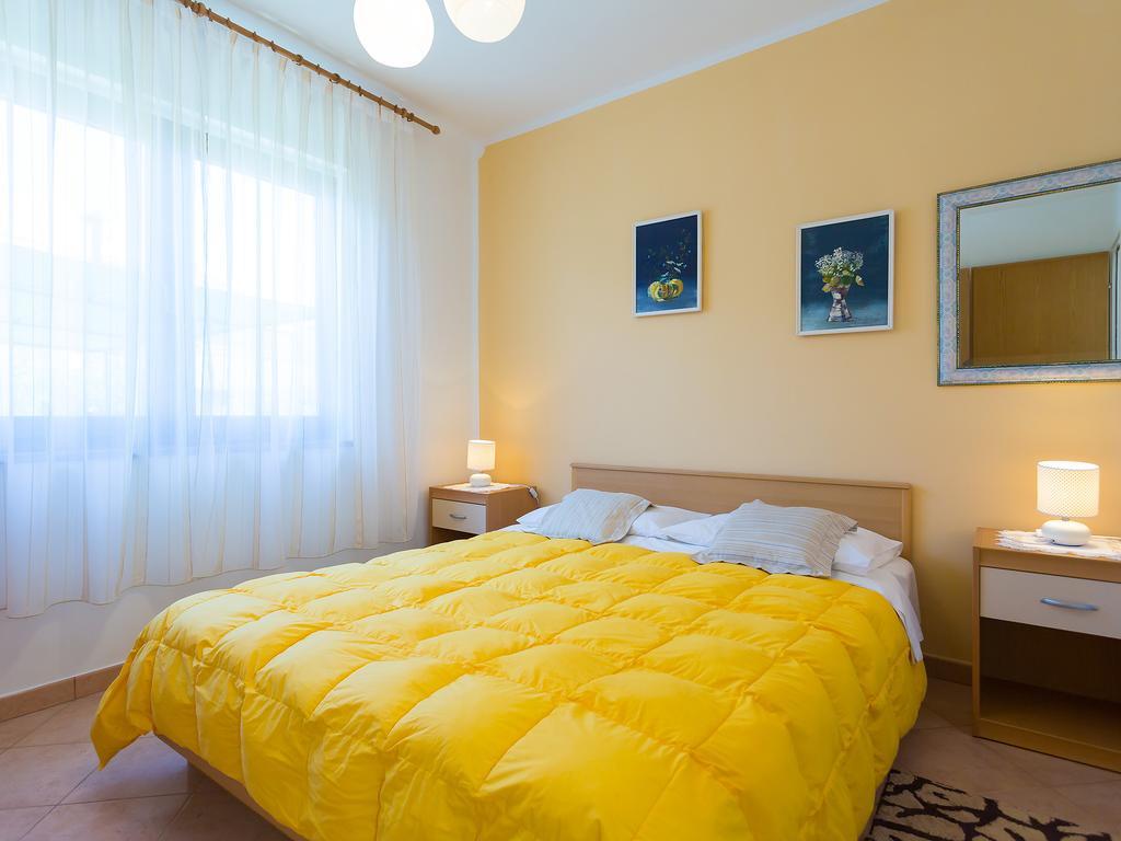 Apartments Graziella Poreč Exteriör bild